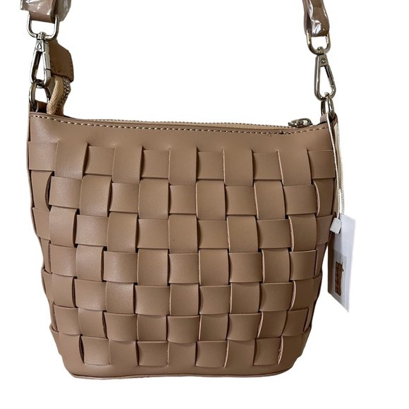 Basket Weave Bucket Bag/ Handbag in Mocha Chino Color - NWT - Picture 1 of 13